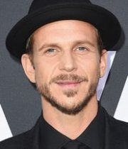 Gustaf Skarsgård